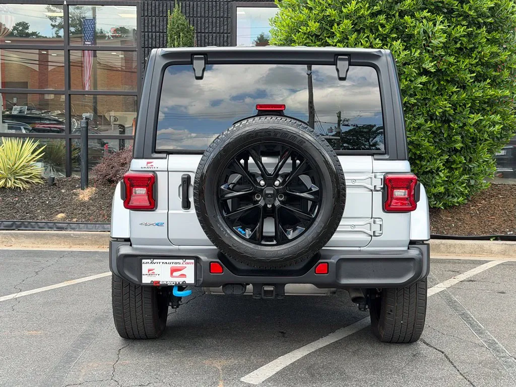 Jeep Wrangler photo 14