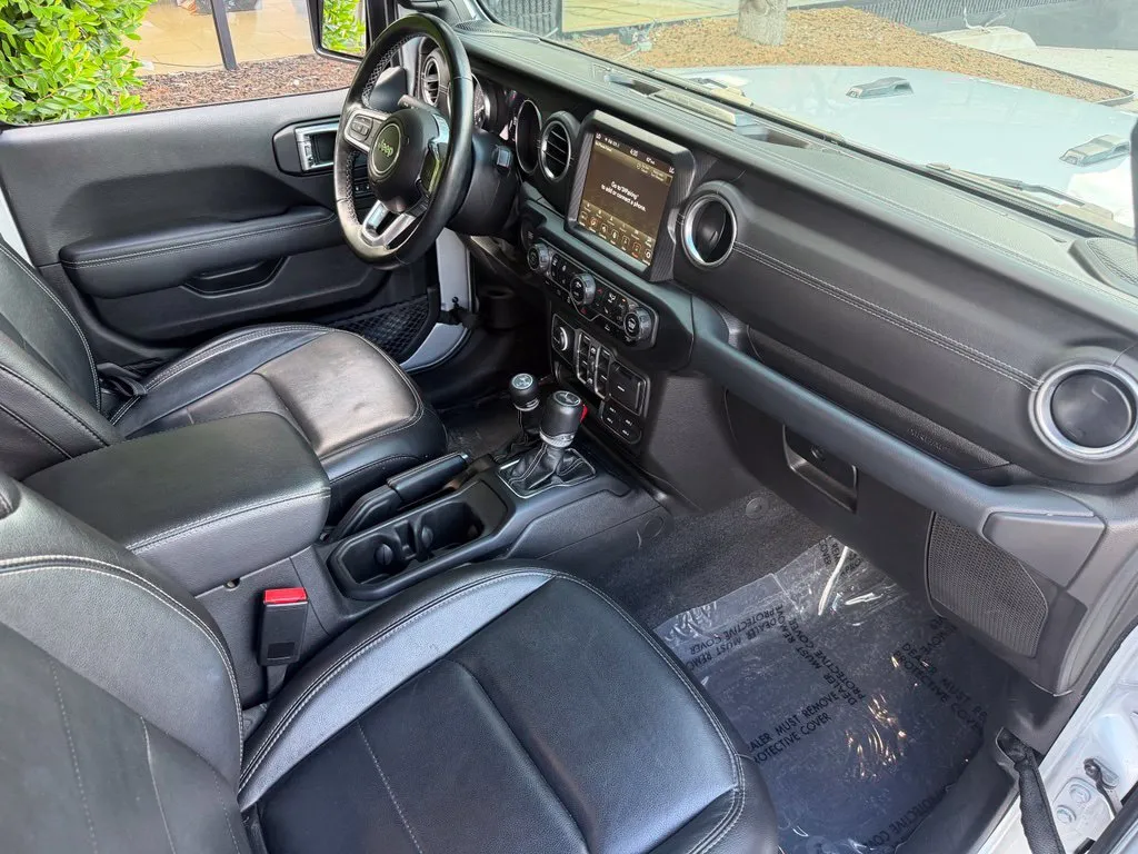 Jeep Wrangler photo 33