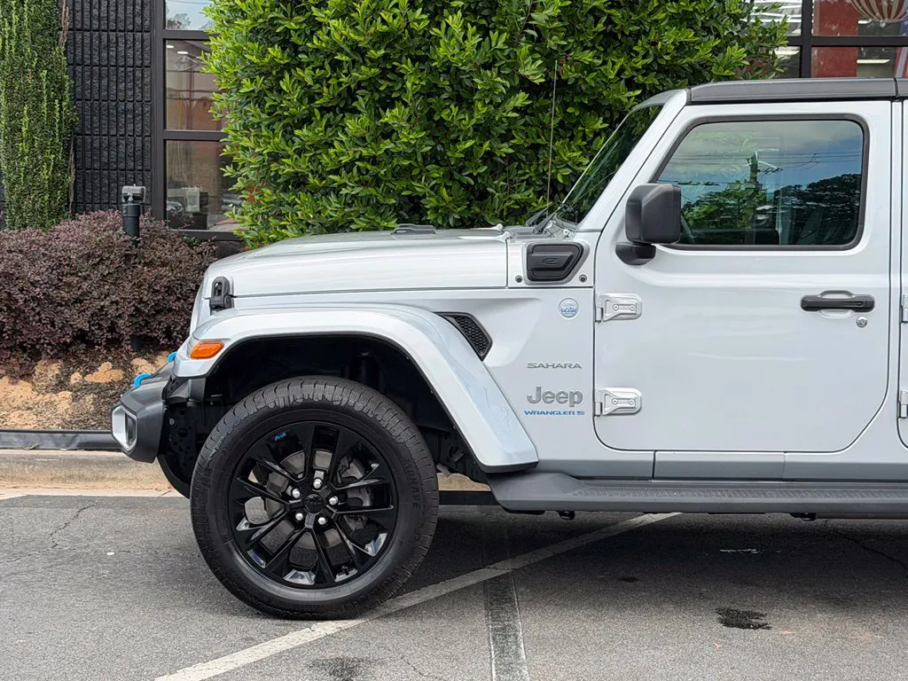 Jeep Wrangler photo 10