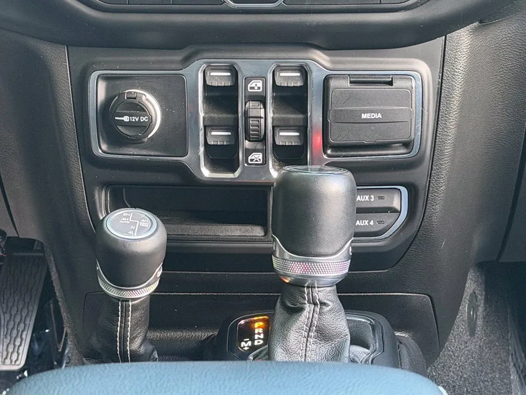 Jeep Wrangler photo 48