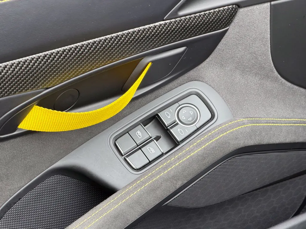 Porsche 718 Cayman photo 29