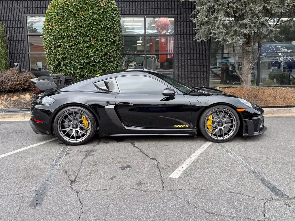 Porsche 718 Cayman photo 21