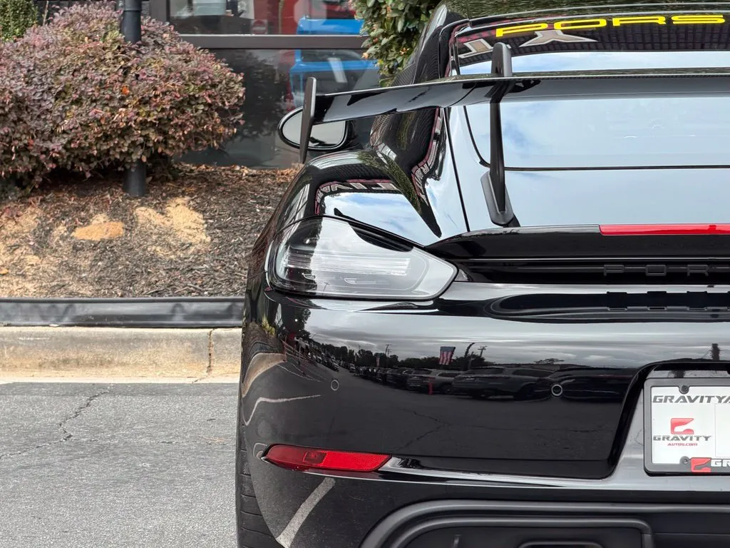 Porsche 718 Cayman photo 15