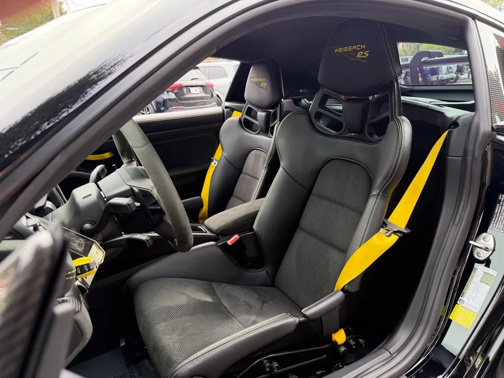Porsche 718 Cayman photo 26