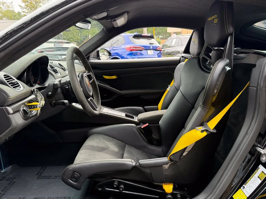 Porsche 718 Cayman photo 25