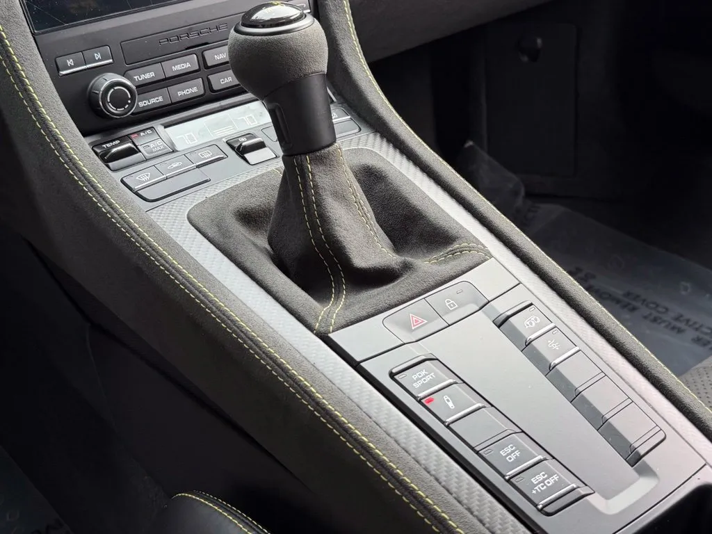 Porsche 718 Cayman photo 45