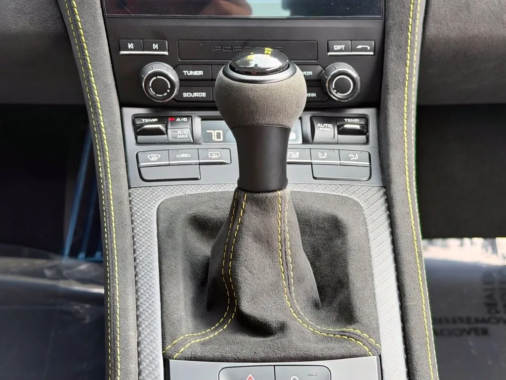 Porsche 718 Cayman photo 43
