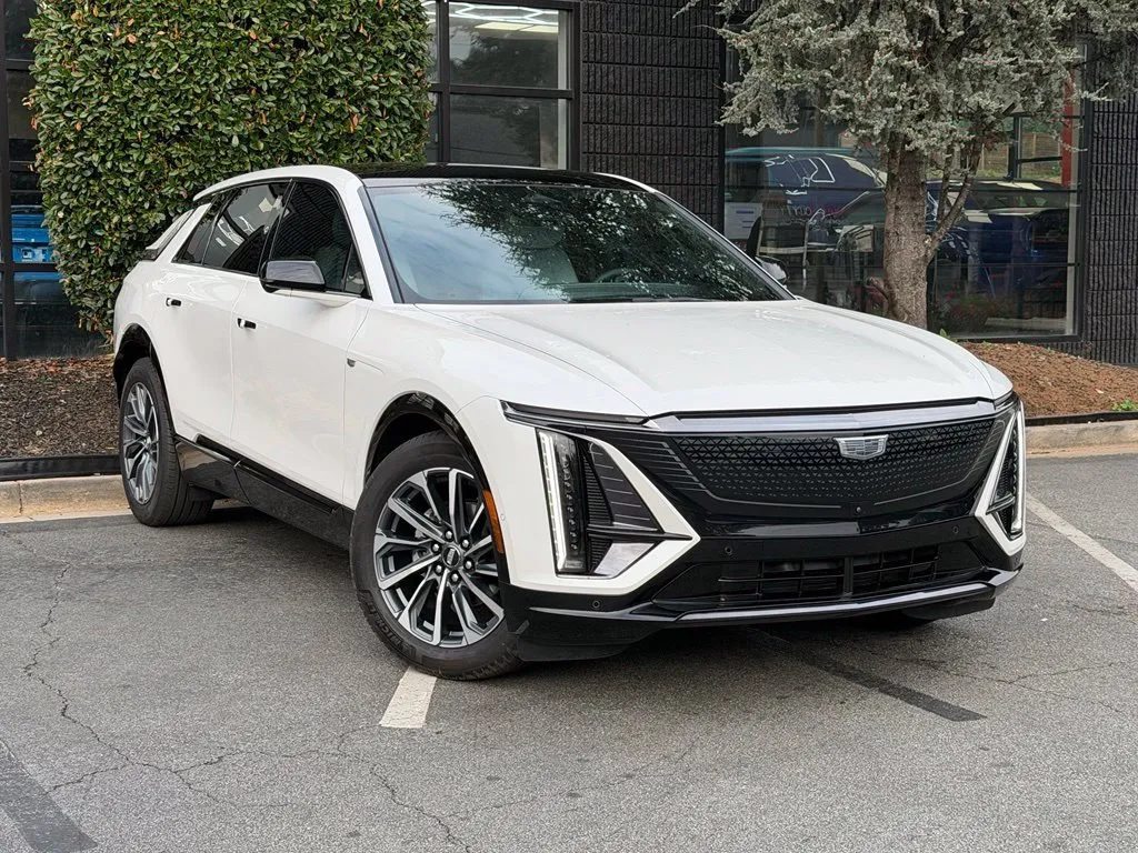 Cadillac Lyriq photo 7