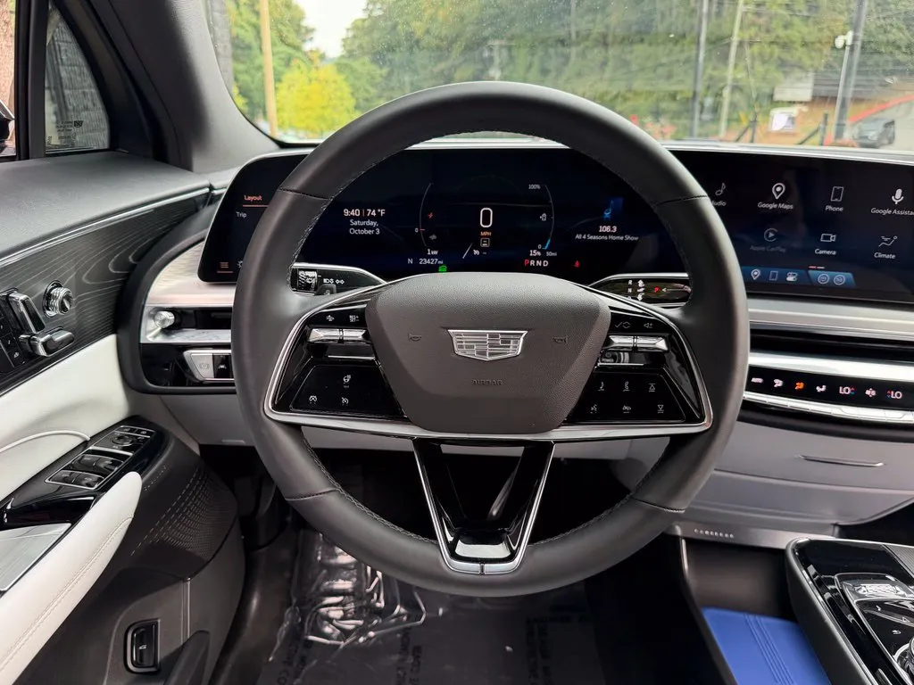 Cadillac Lyriq photo 41