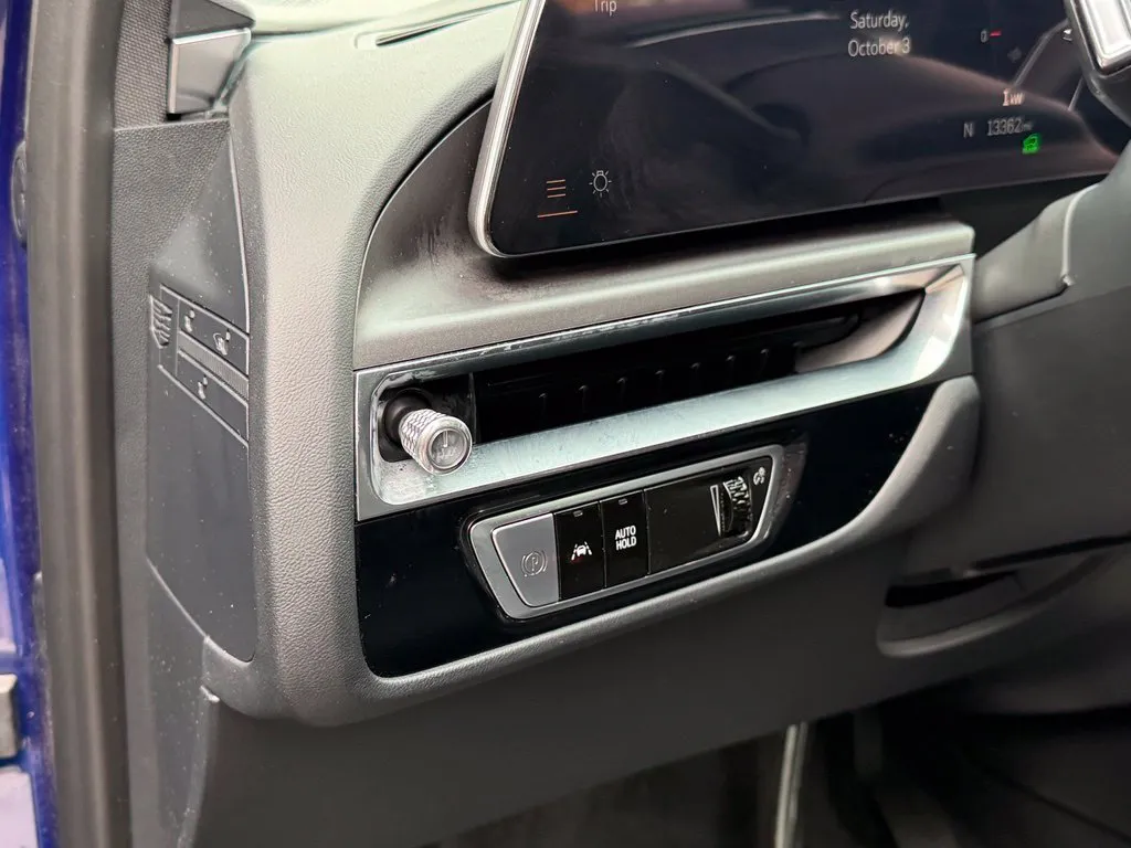 Cadillac Lyriq photo 25