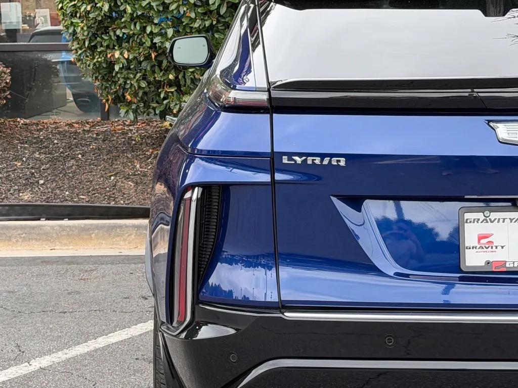 Cadillac Lyriq photo 15
