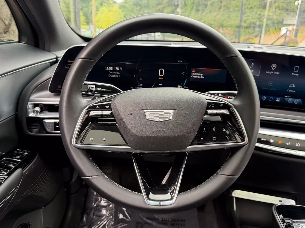 Cadillac Lyriq photo 40