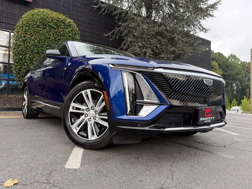 Cadillac Lyriq photo 8