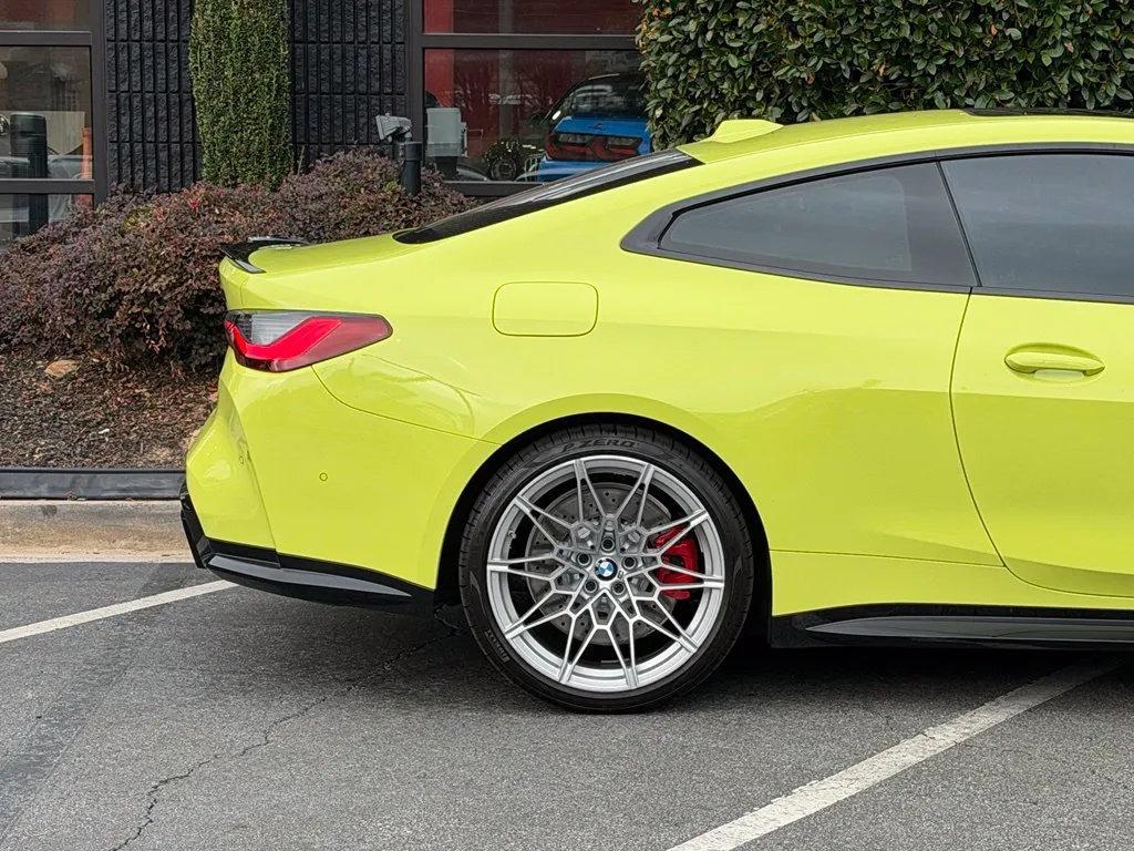 BMW M4 photo 22