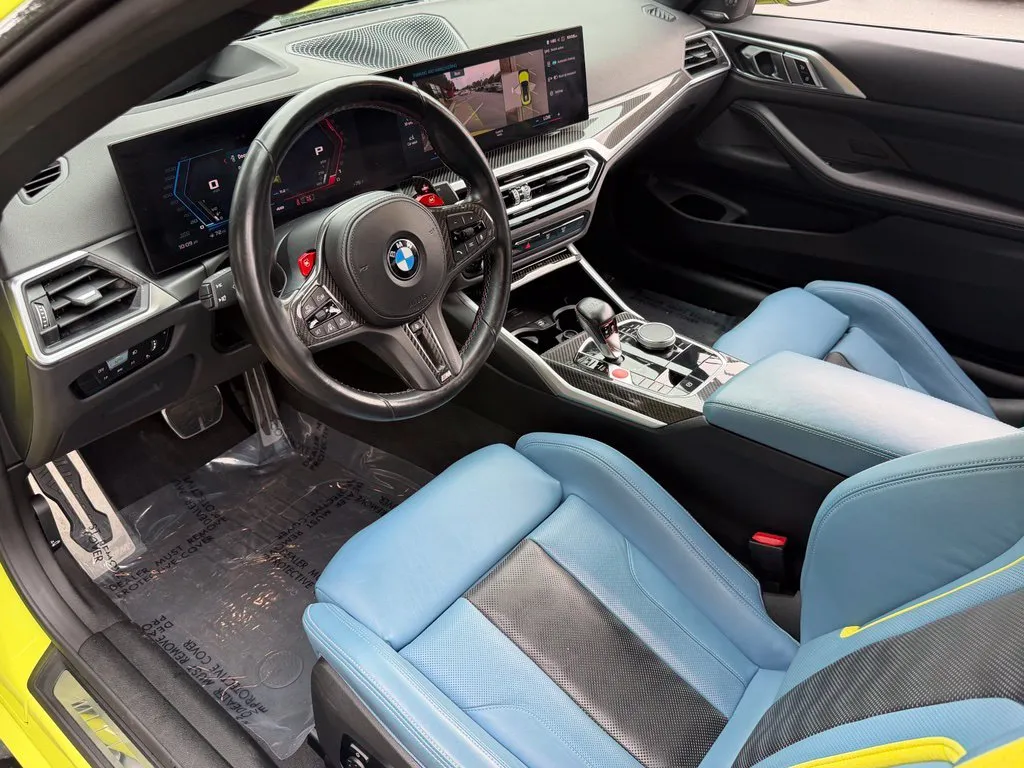 BMW M4 photo 24