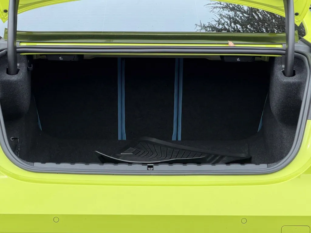 BMW M4 photo 18