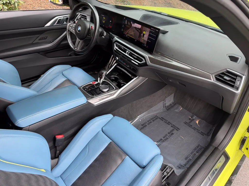BMW M4 photo 32