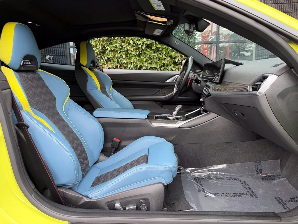 BMW M4 photo 33