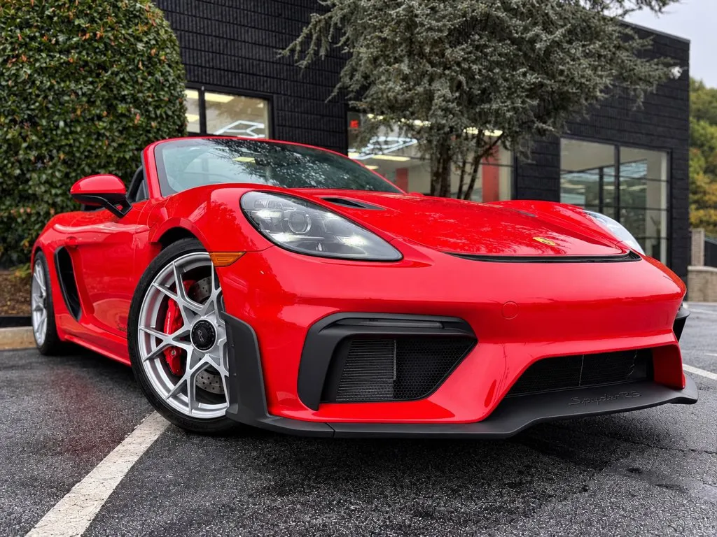 Porsche 718 Spyder photo 7