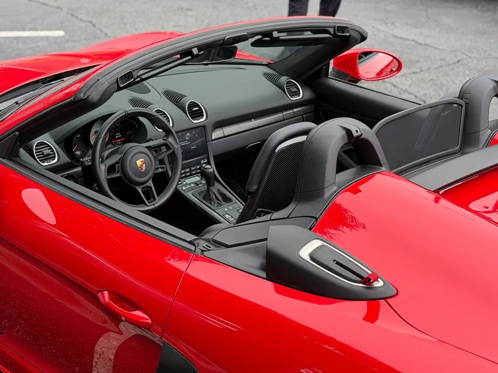 Porsche 718 Spyder photo 50