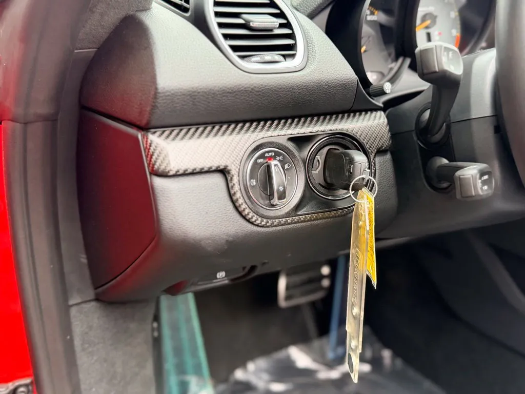 Porsche 718 Spyder photo 27