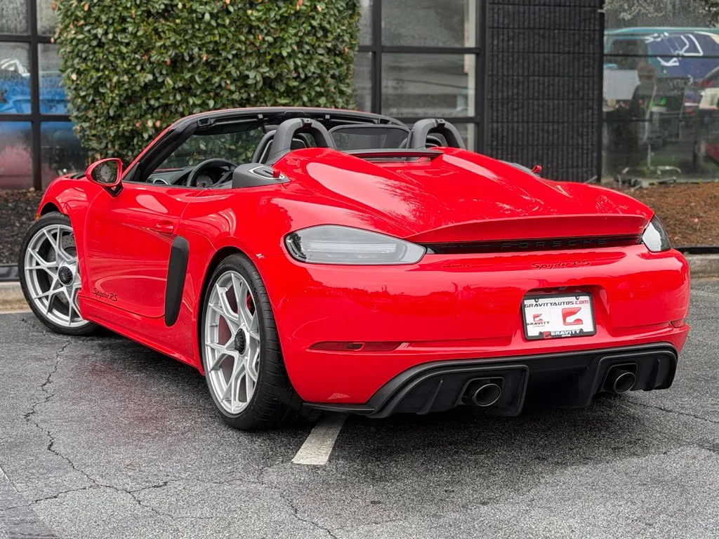Porsche 718 Spyder photo 19