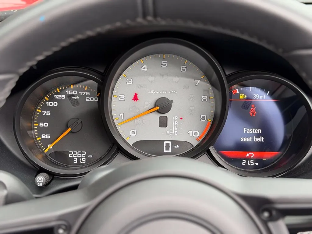 Porsche 718 Spyder photo 42