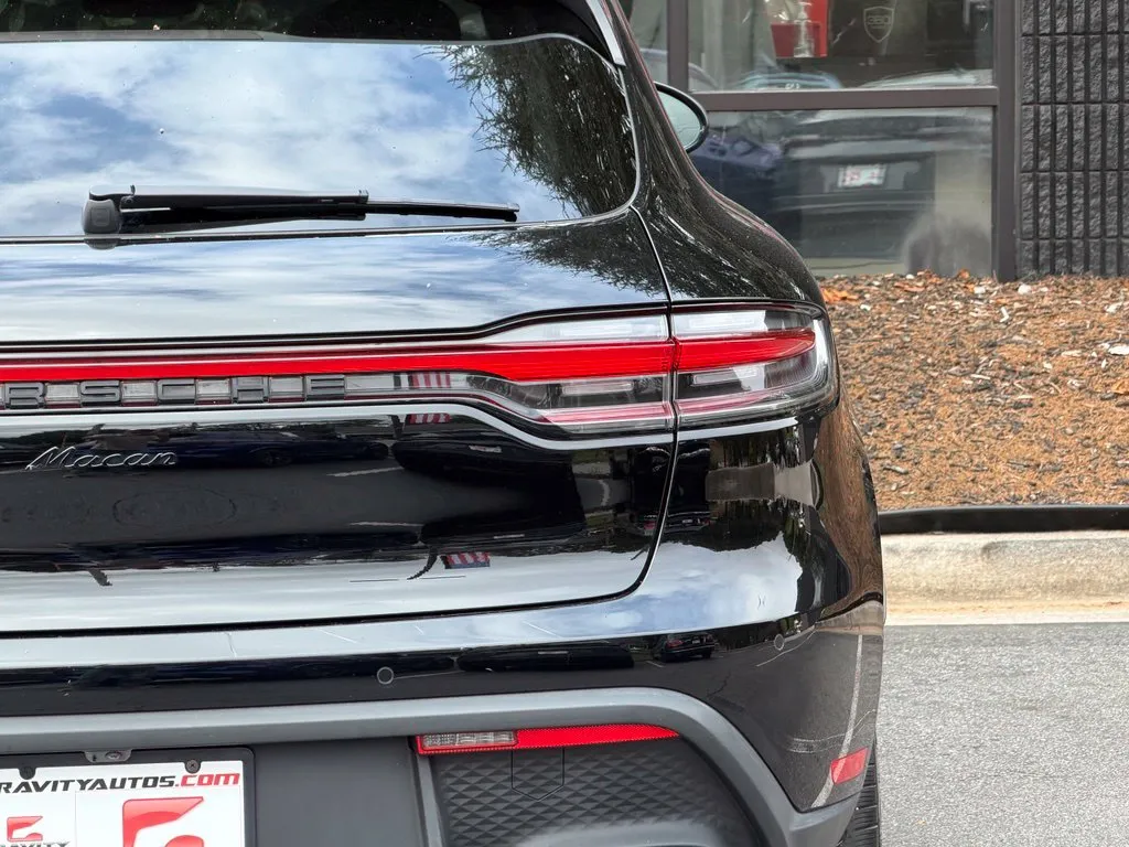 Porsche Macan photo 16