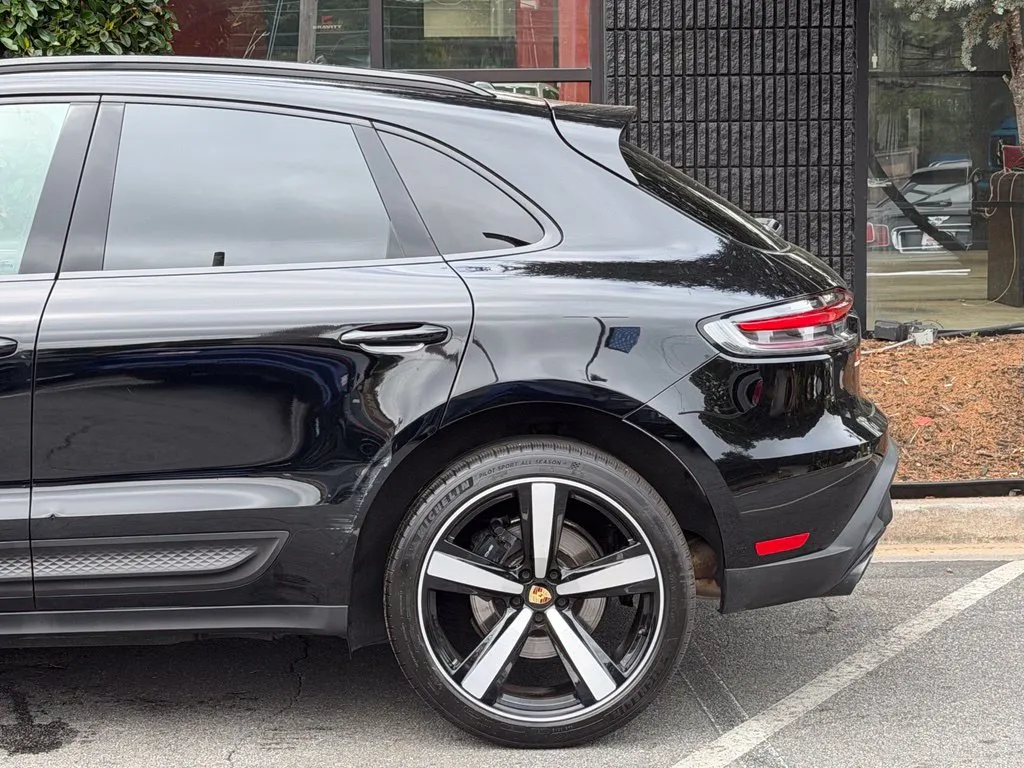 Porsche Macan photo 11
