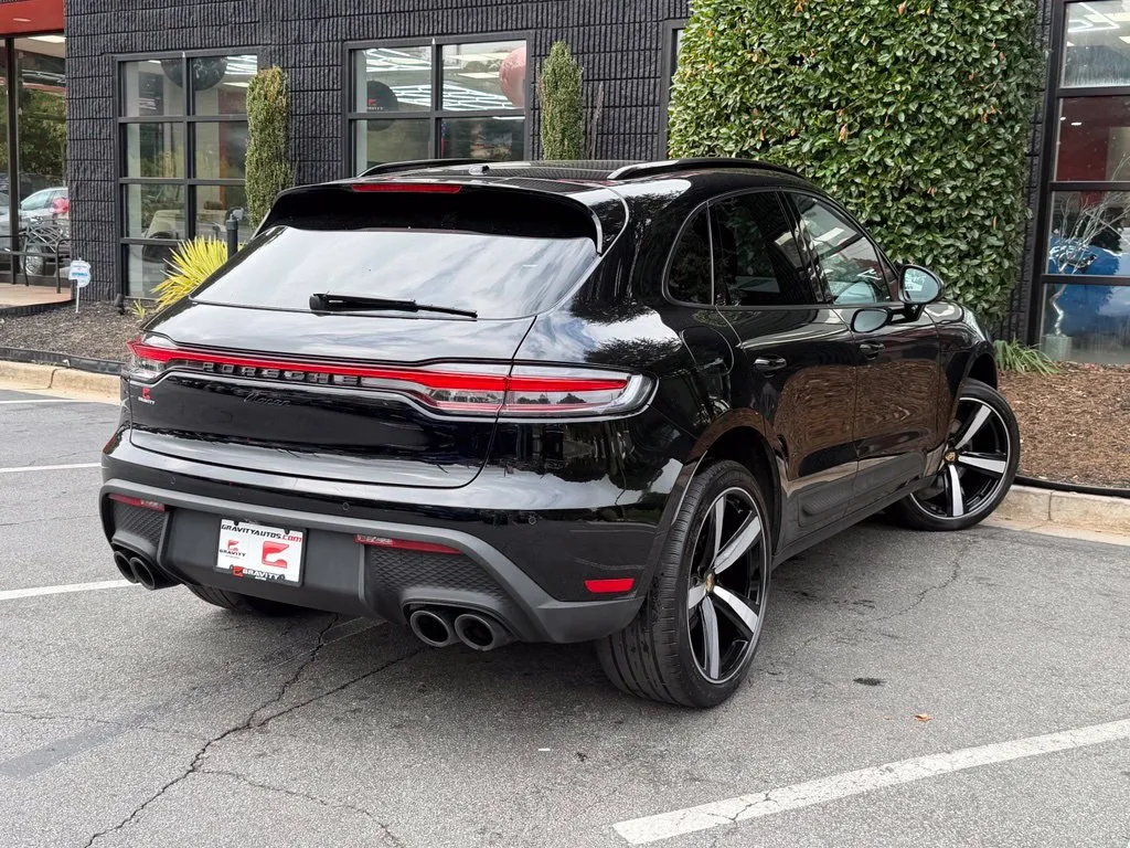 Porsche Macan photo 12
