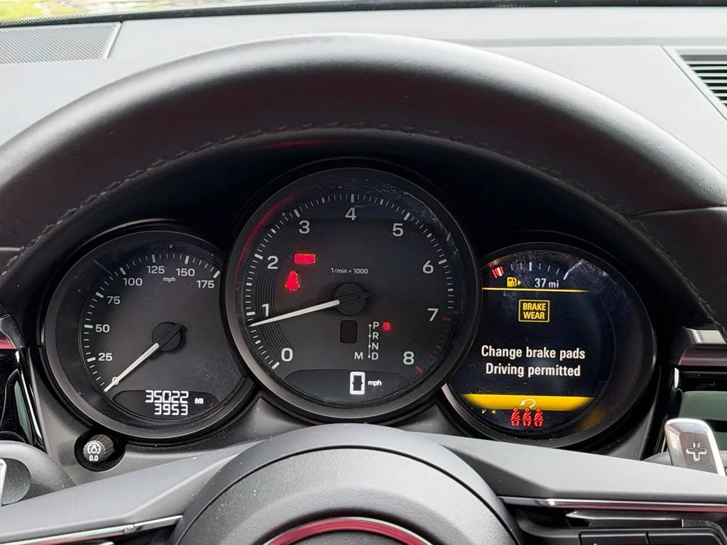 Porsche Macan photo 40