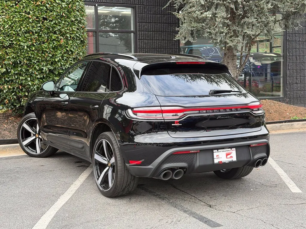 Porsche Macan photo 19
