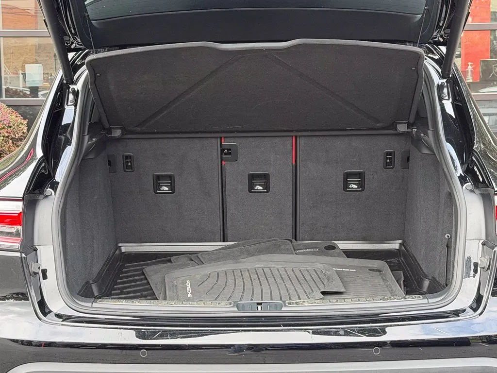 Porsche Macan photo 18