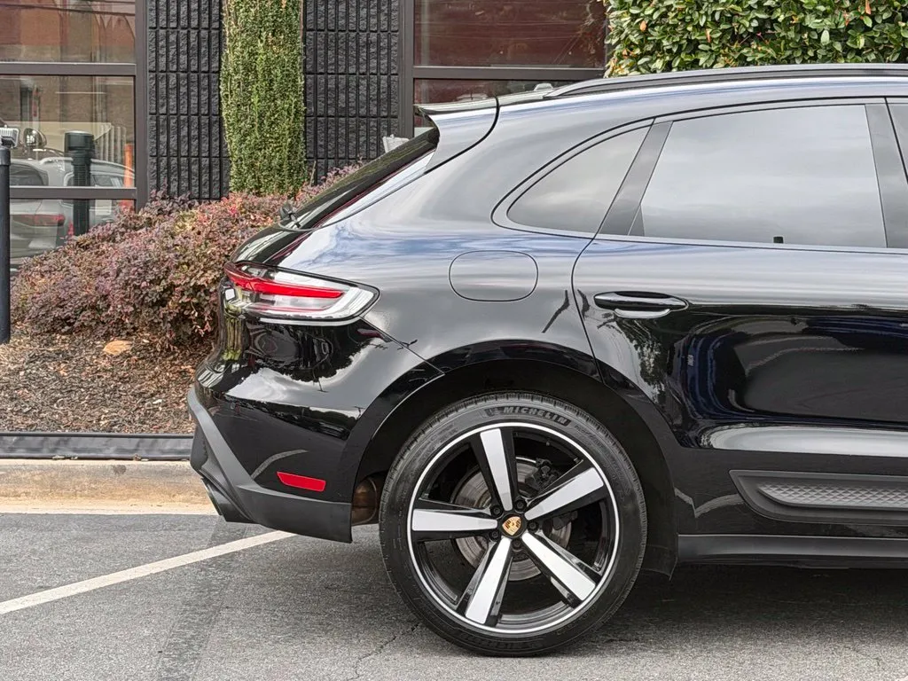 Porsche Macan photo 22