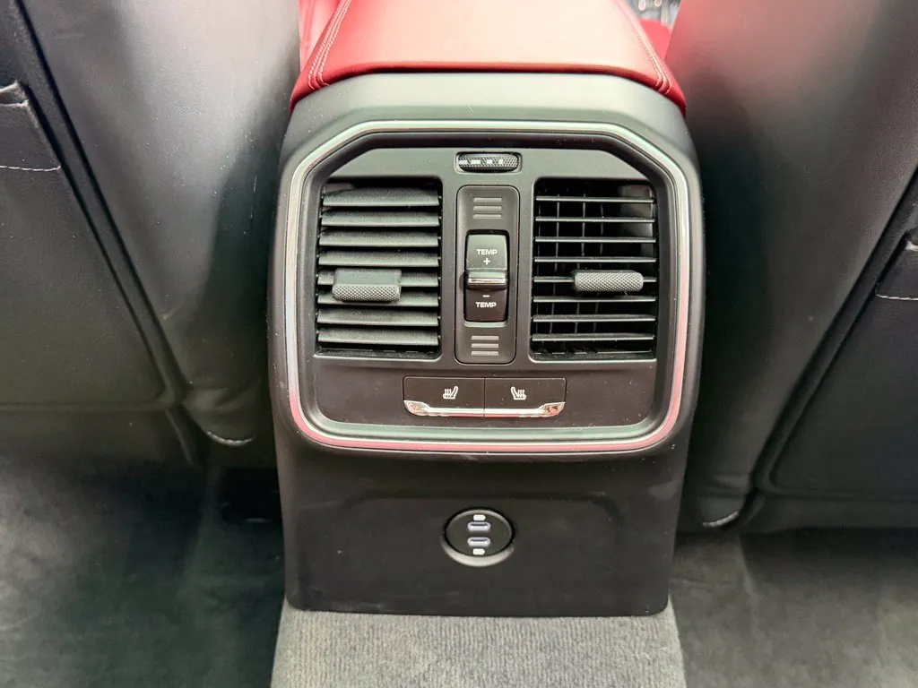 Porsche Macan photo 45