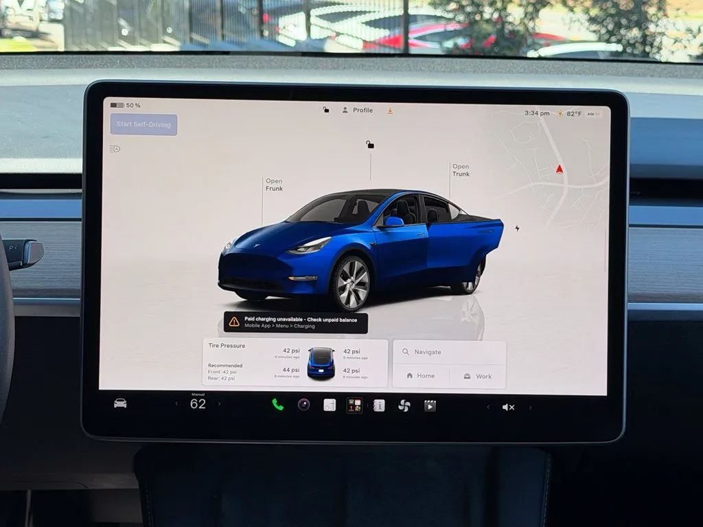 Tesla Model Y photo 44