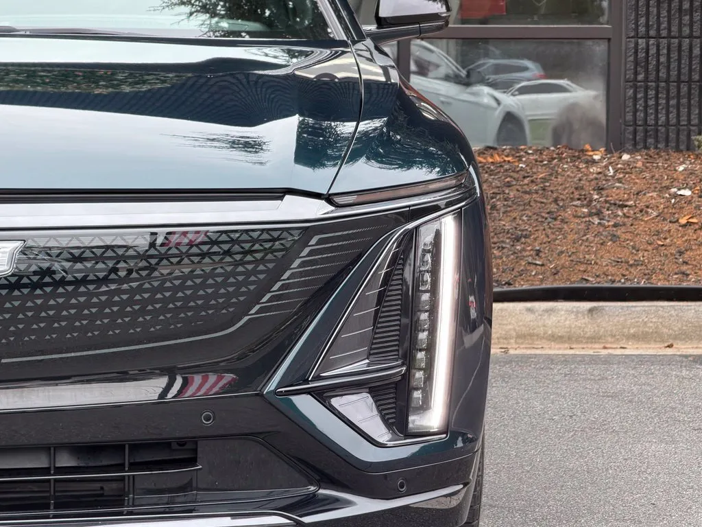 Cadillac Lyriq photo 5