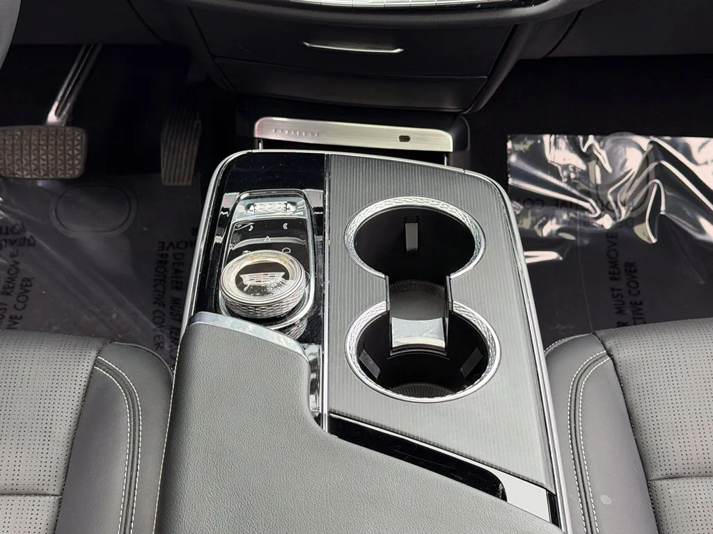 Cadillac Lyriq photo 47