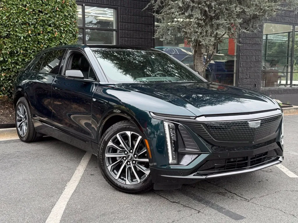 Cadillac Lyriq photo 7
