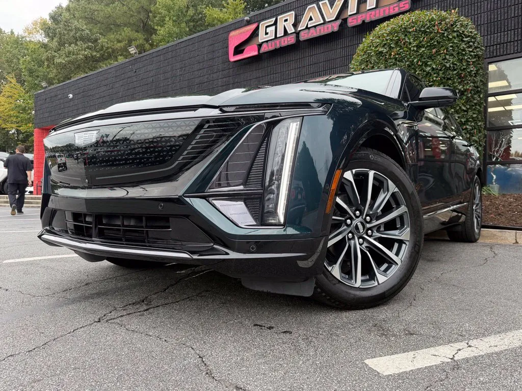 Cadillac Lyriq photo 2