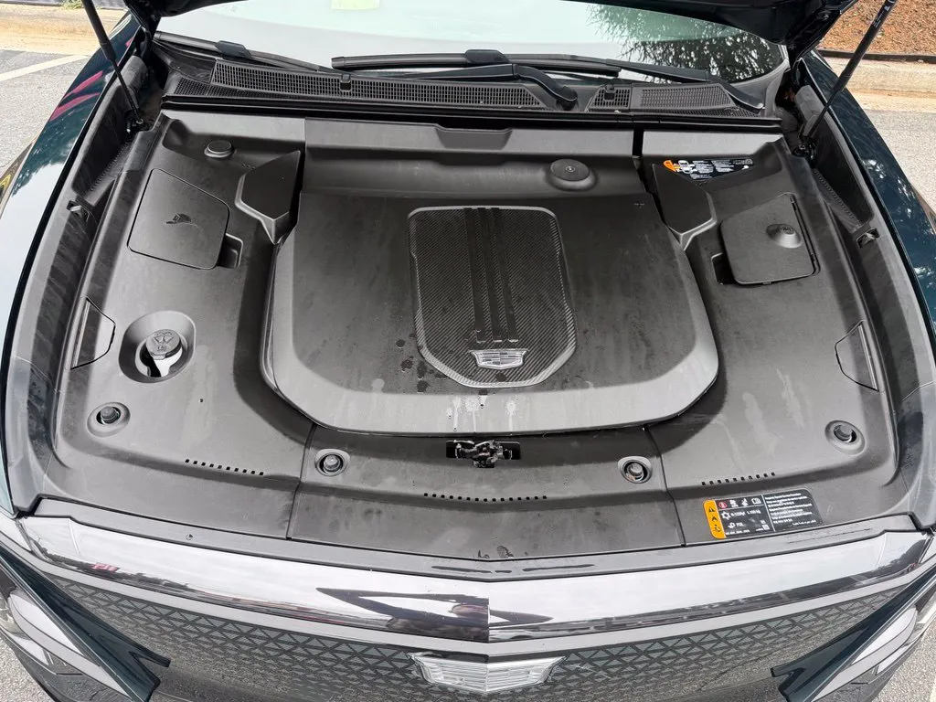 Cadillac Lyriq photo 6