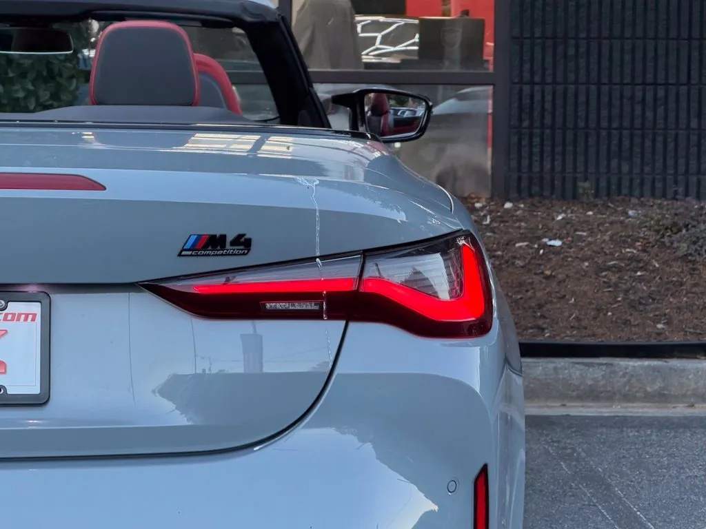 BMW M4 photo 16