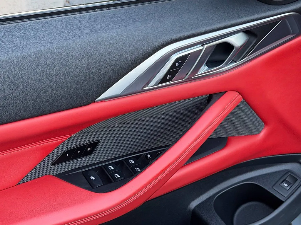 BMW M4 photo 30