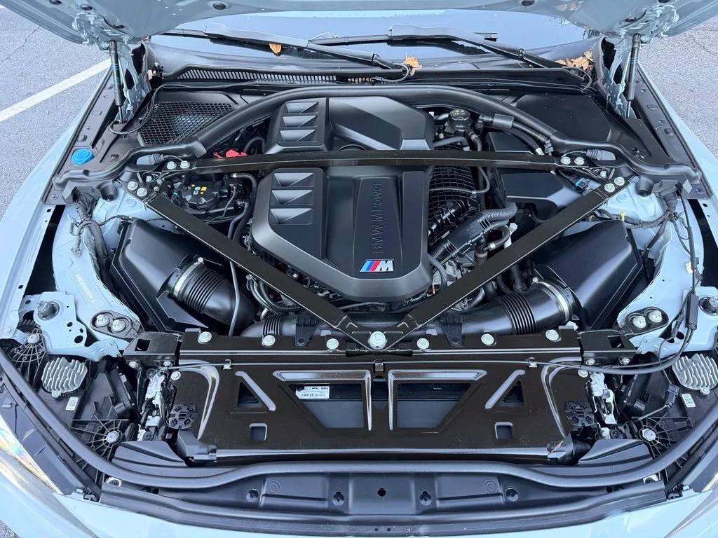 BMW M4 photo 6