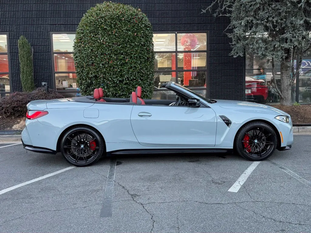 BMW M4 photo 21