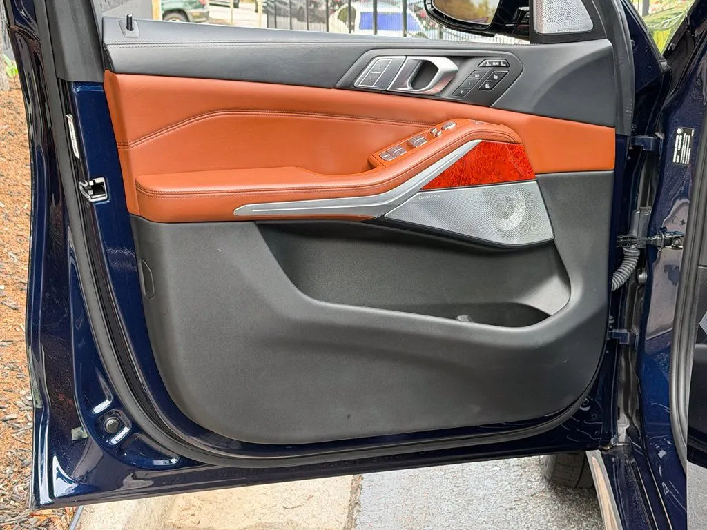 BMW X7 photo 29