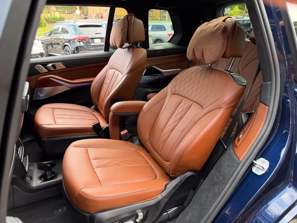 BMW X7 photo 32