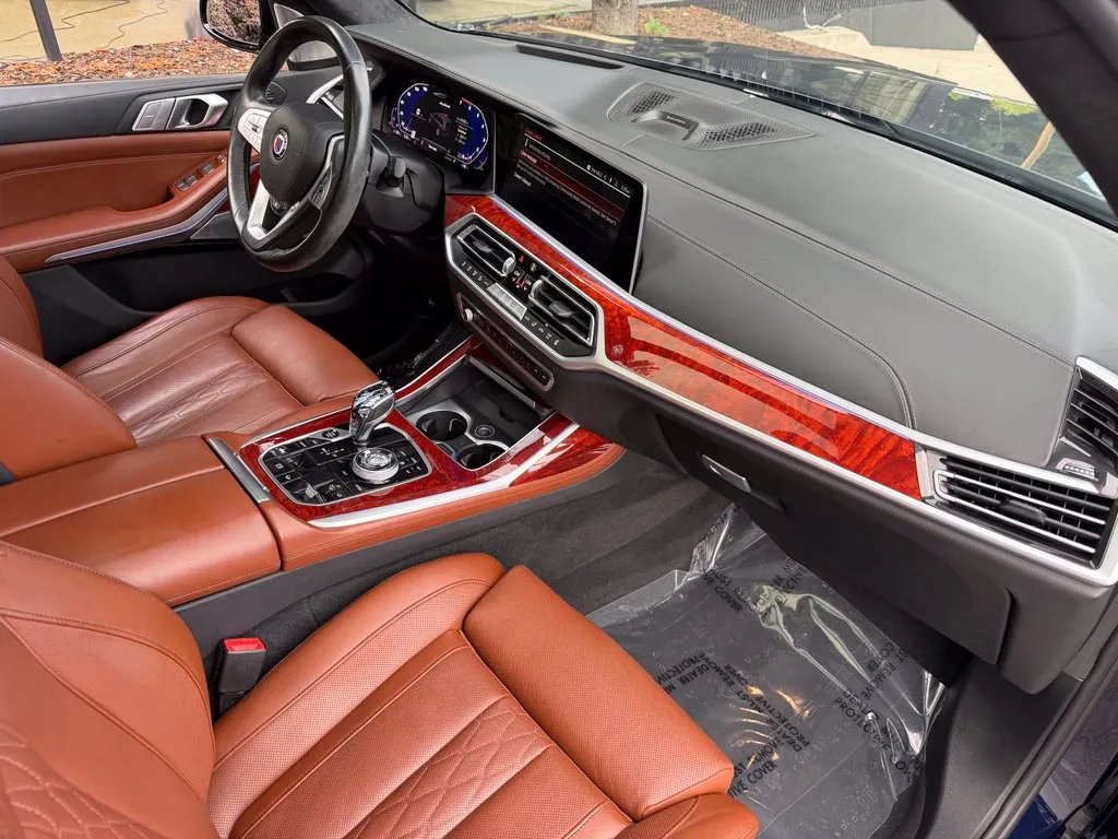 BMW X7 photo 34