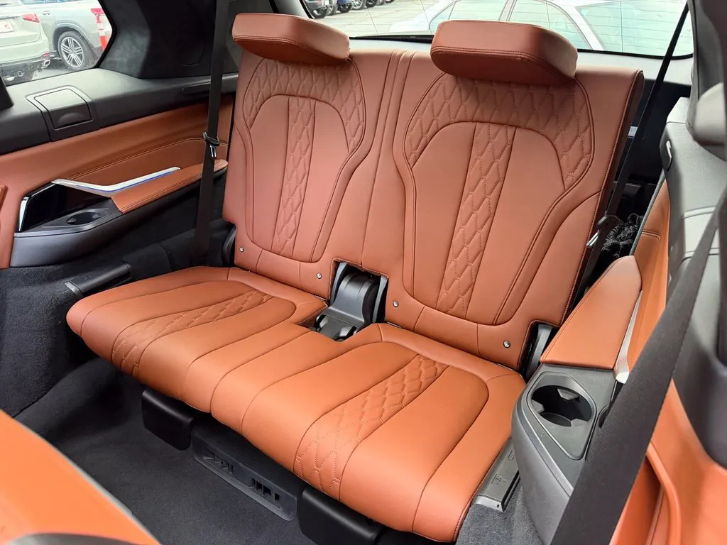 BMW X7 photo 33