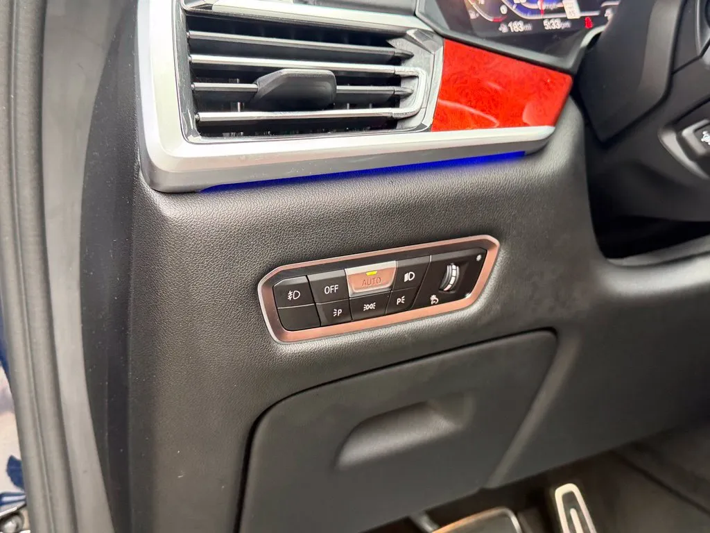 BMW X7 photo 28